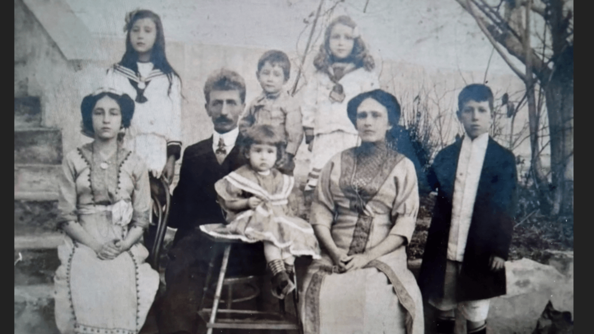 A photo of Leonard Antoine Horta Devolder and his family in Brazil.